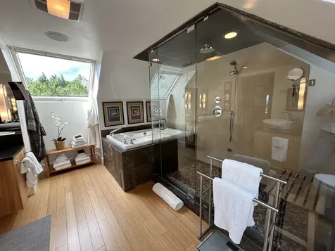 60 Mclane Road Stowe VT 05672