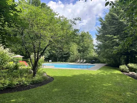 60 Mclane Road Stowe VT 05672