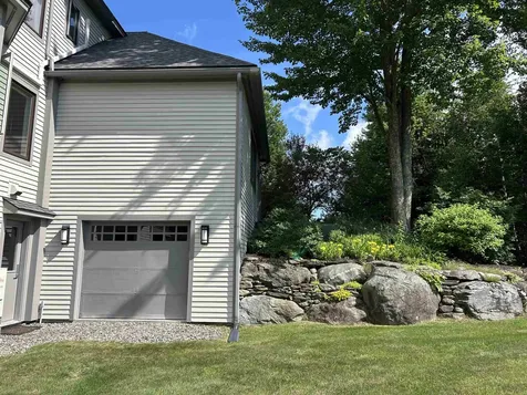 60 Mclane Road Stowe VT 05672