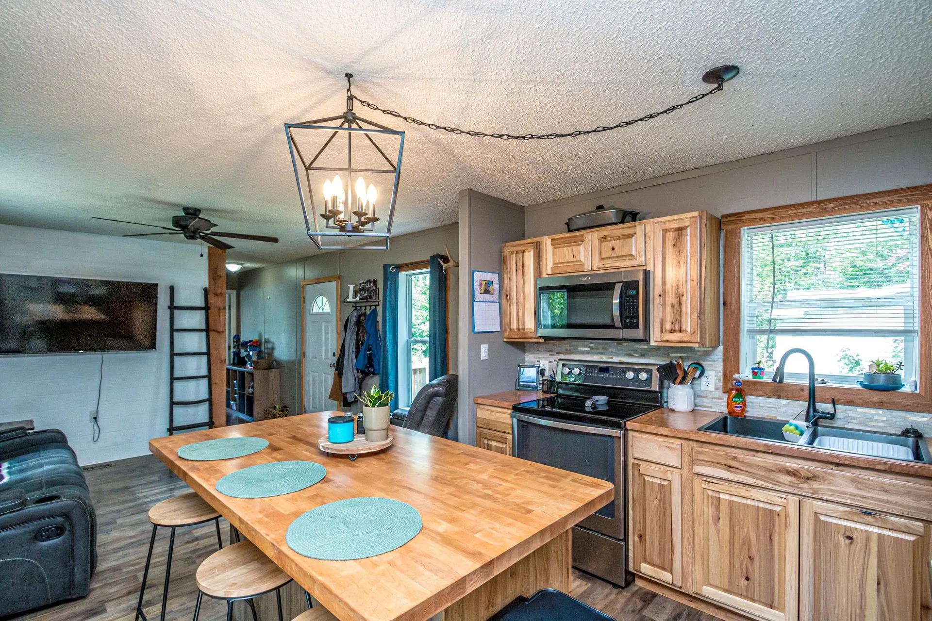 29 Tent Avenue Conway NH 03818