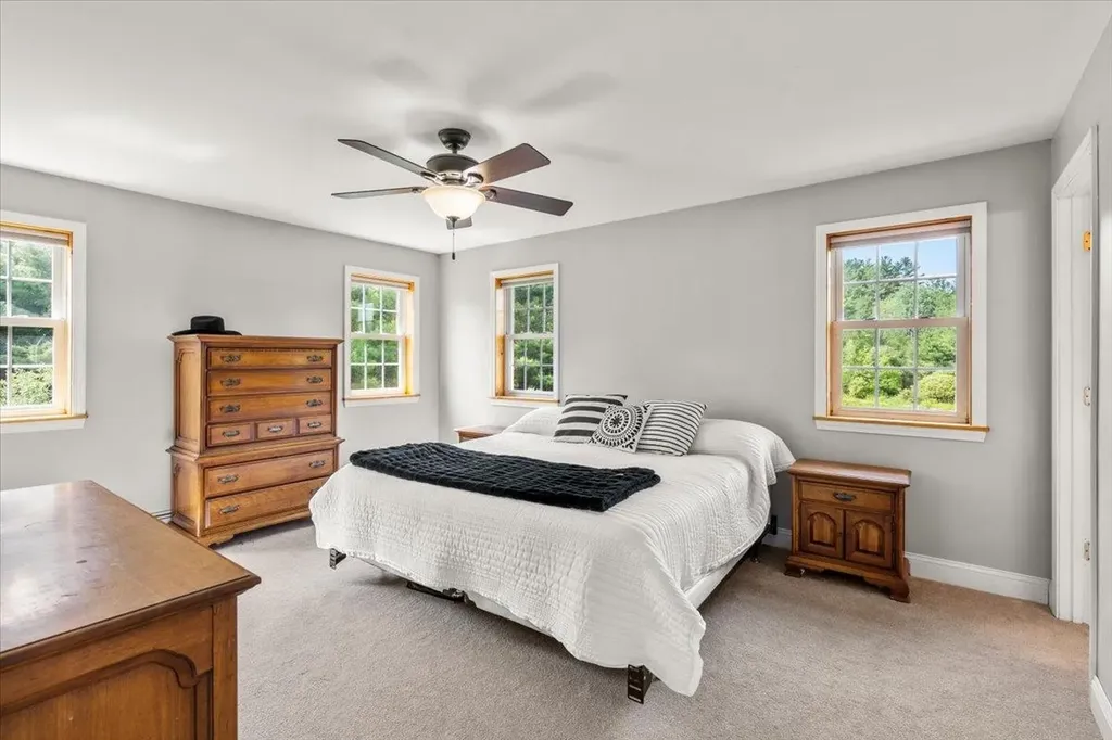 49 Stone Bridge Lane Jericho VT 05465