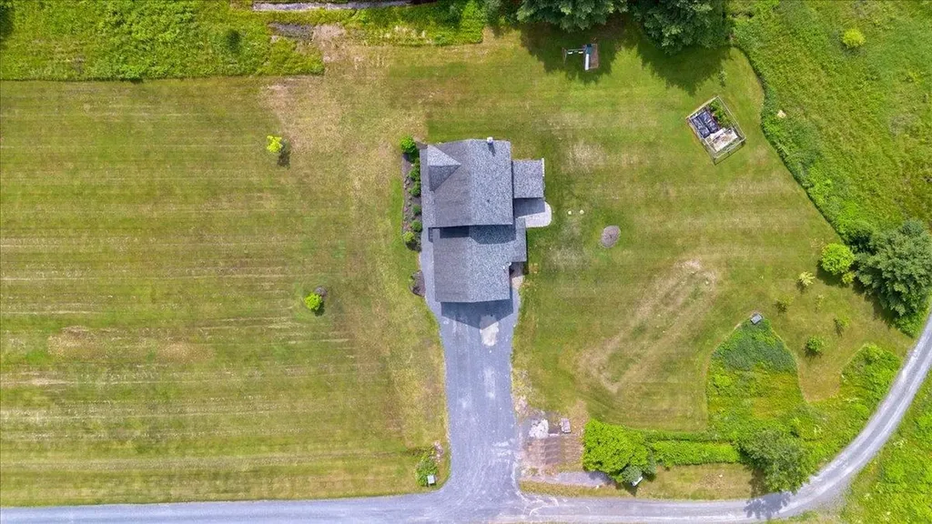 49 Stone Bridge Lane Jericho VT 05465
