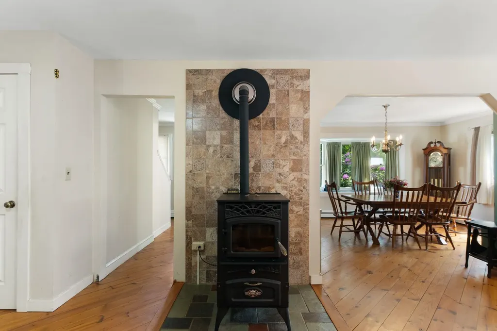 3333 West River Road Dummerston VT 05301