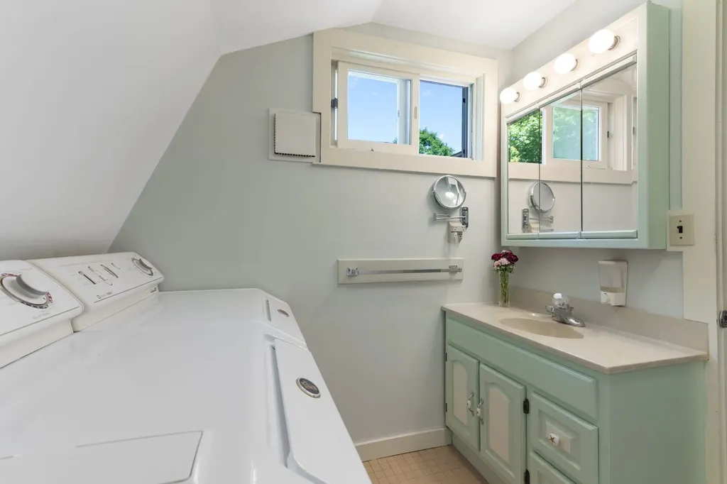 3333 West River Road Dummerston VT 05301