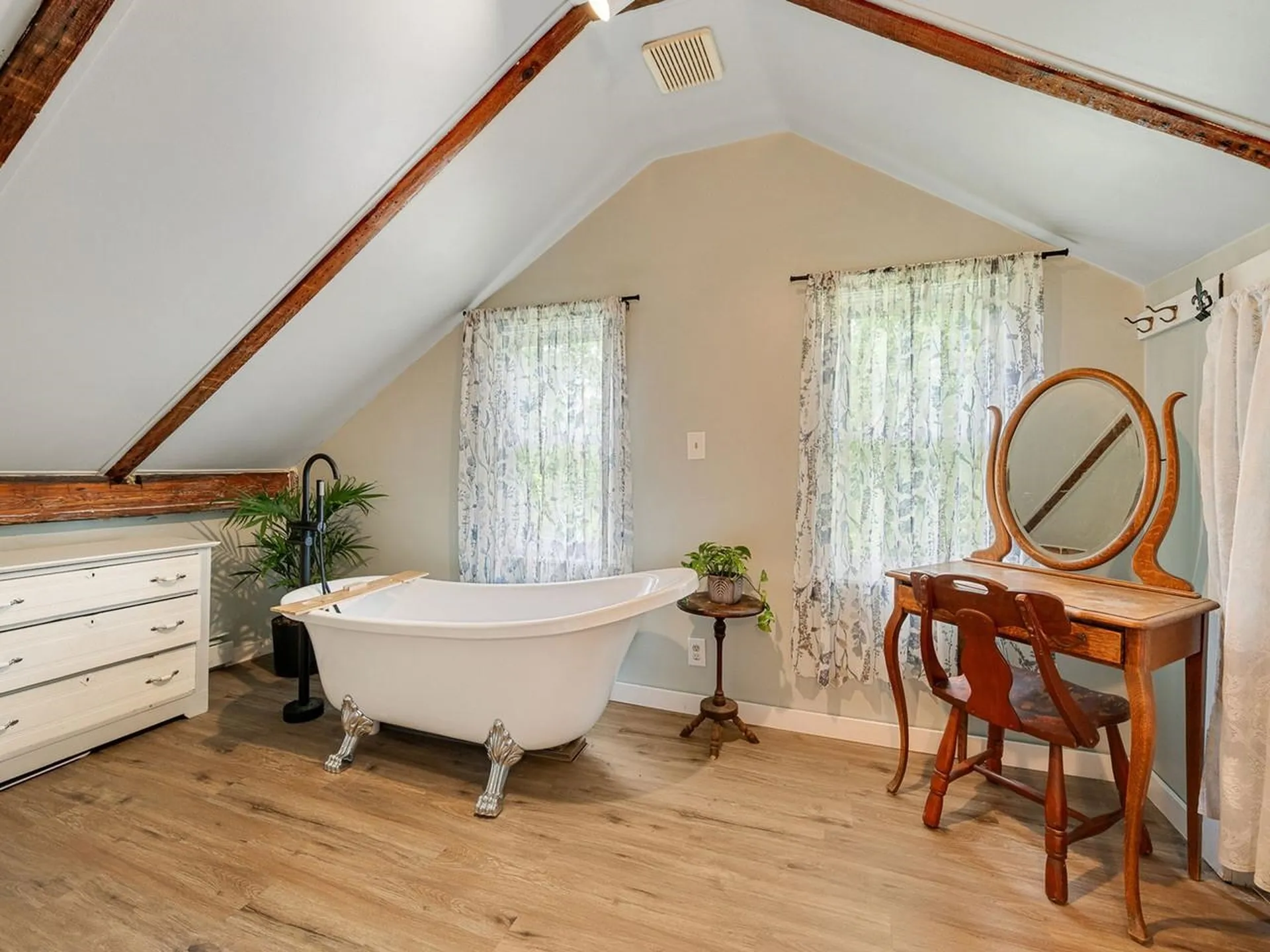 523 Little Chicago Road Ferrisburgh VT 05456
