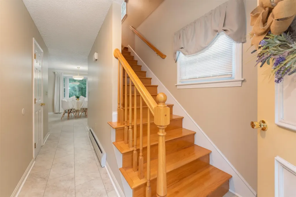 130 Lindstrom Lane Manchester NH 03104