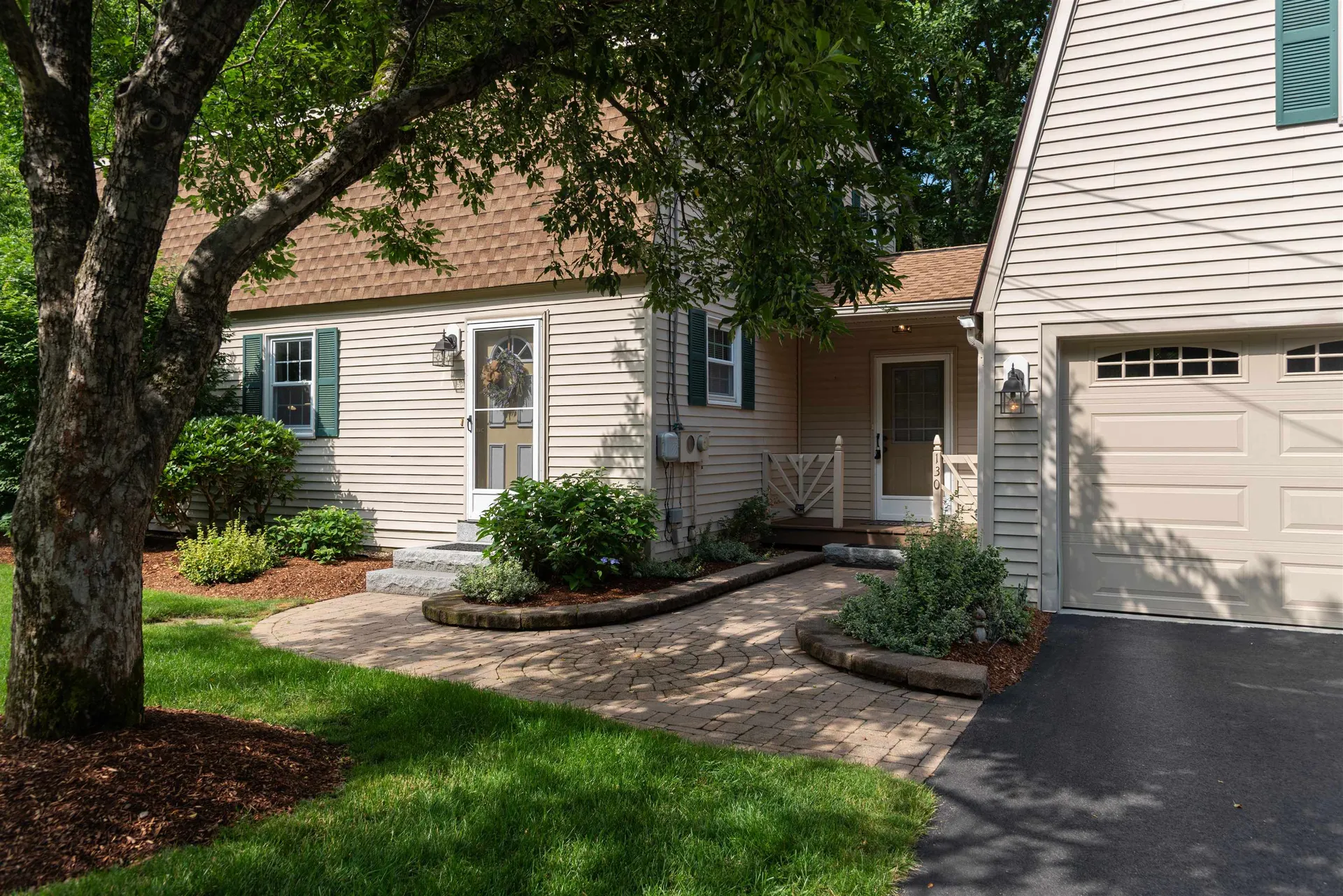 130 Lindstrom Lane Manchester NH 03104