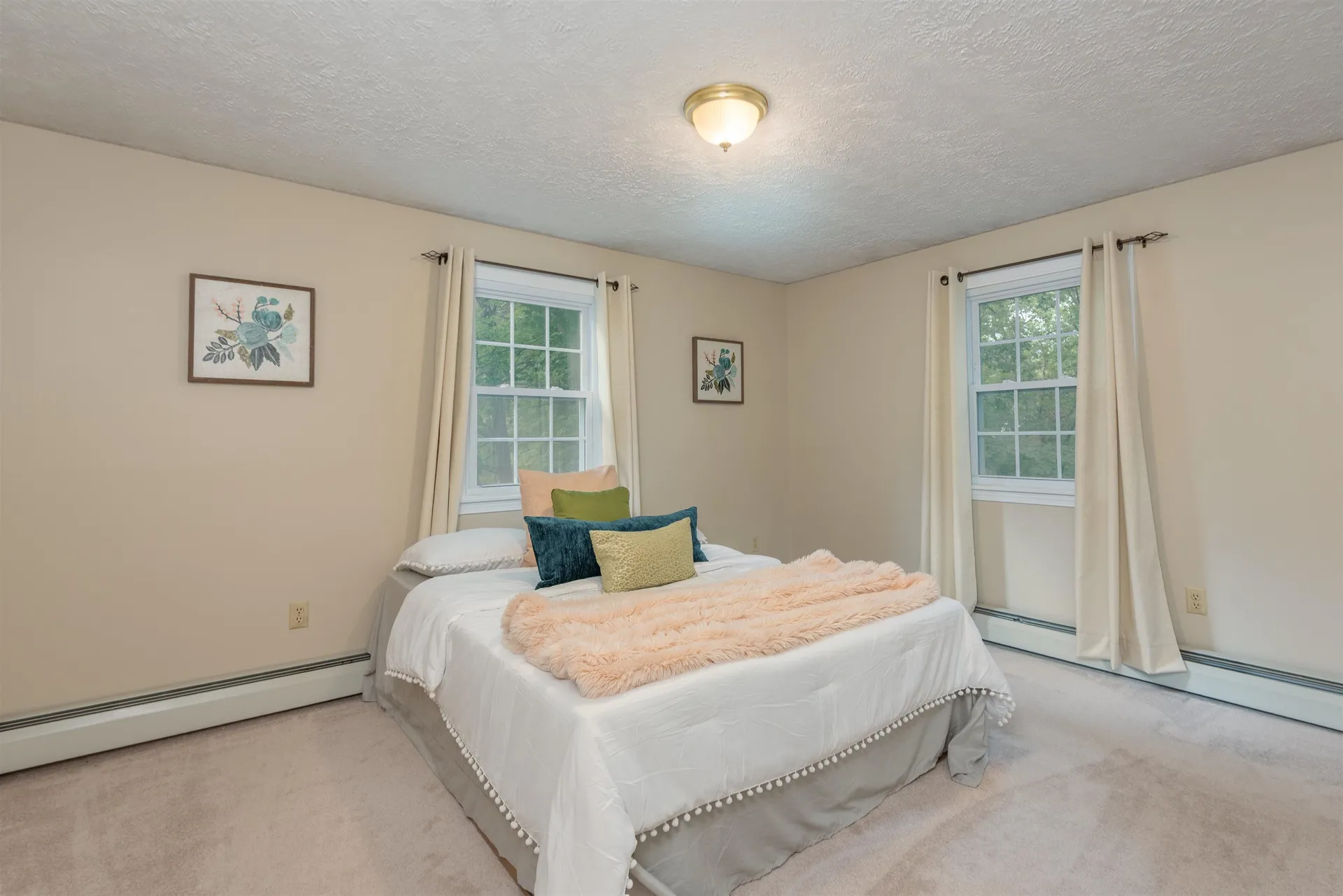 130 Lindstrom Lane Manchester NH 03104
