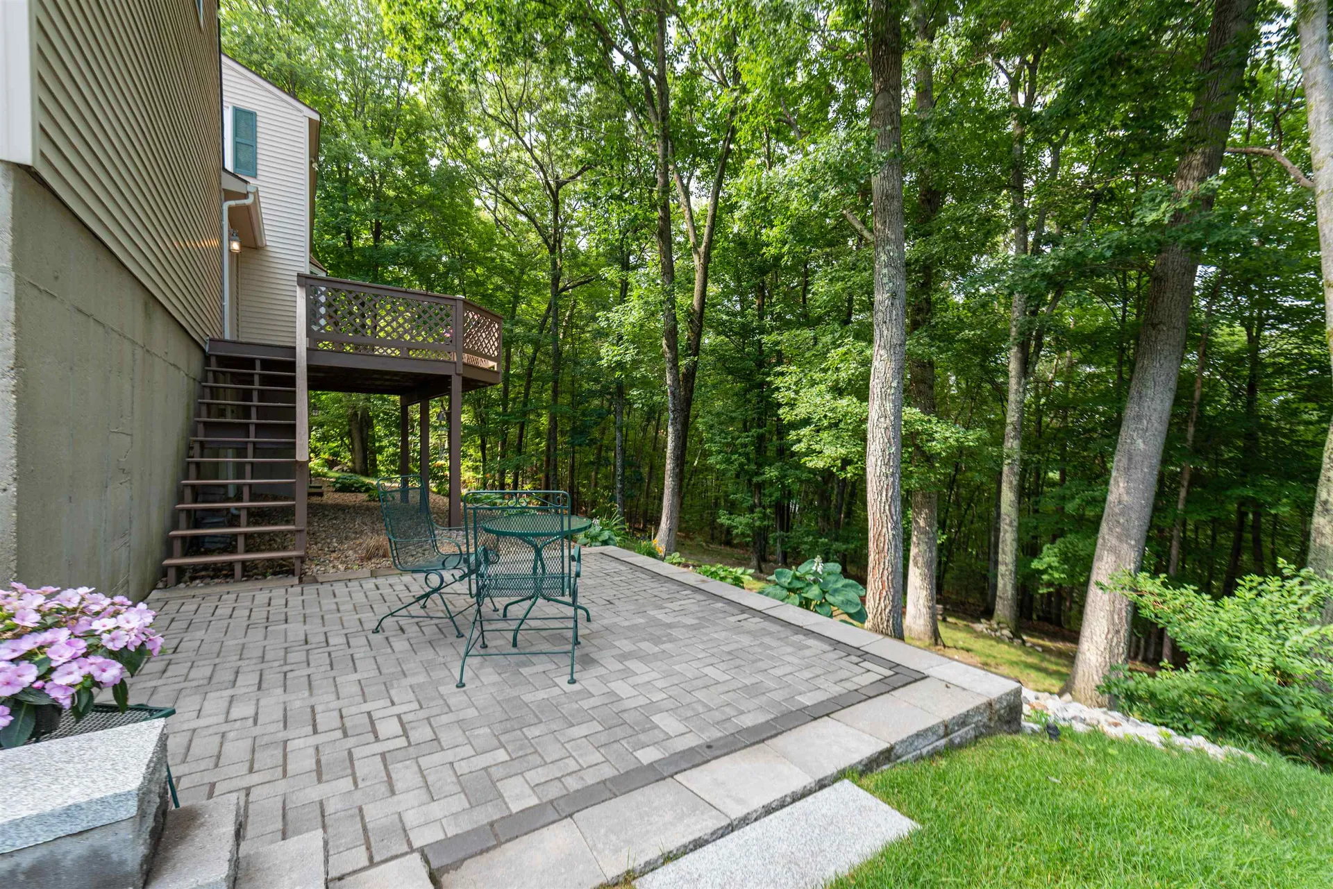 130 Lindstrom Lane Manchester NH 03104