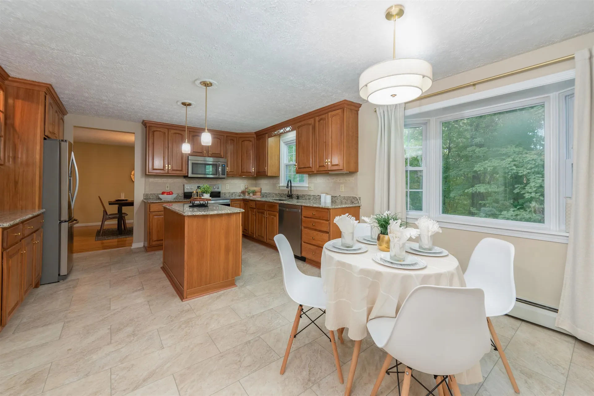 130 Lindstrom Lane Manchester NH 03104
