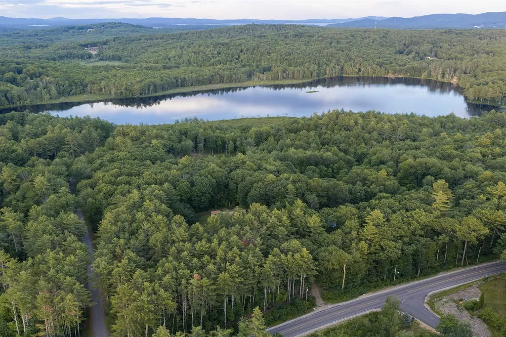 1385 Meredith Center Road Laconia NH 03246