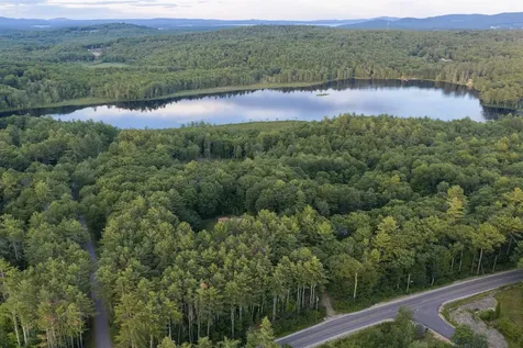 1385 Meredith Center Road Laconia NH 03246