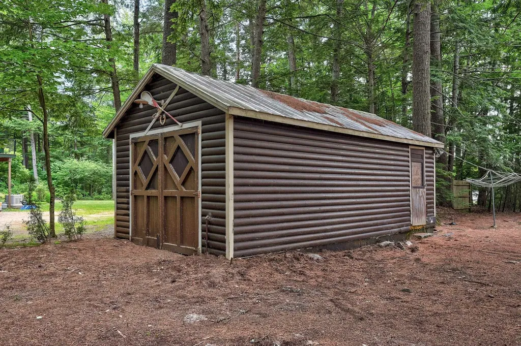 27 Brook Lane Conway NH 03813