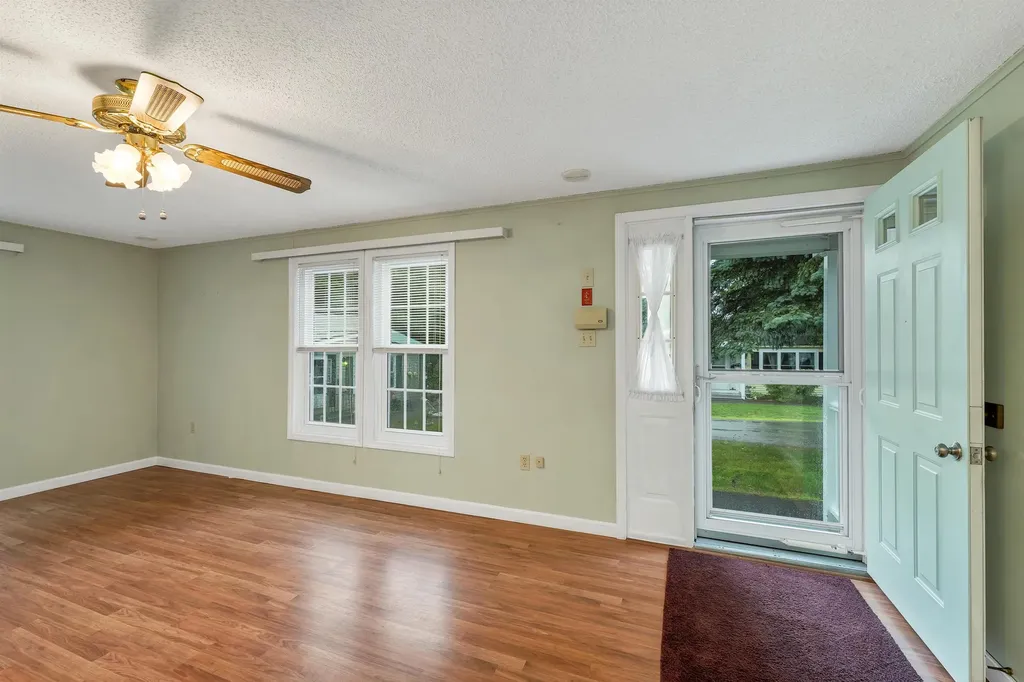 40 Hamlin Court Laconia NH 03246