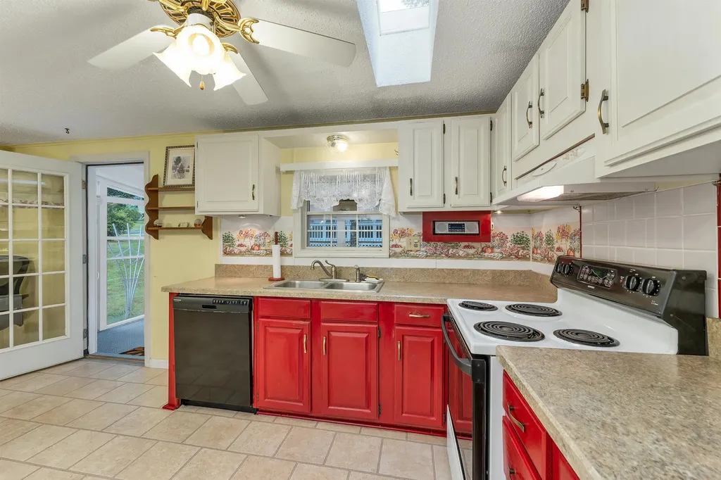 40 Hamlin Court Laconia NH 03246