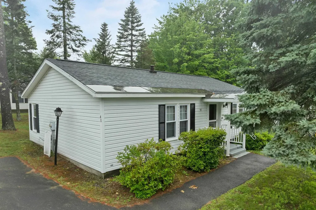 40 Hamlin Court Laconia NH 03246