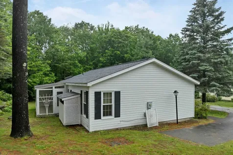 40 Hamlin Court Laconia NH 03246