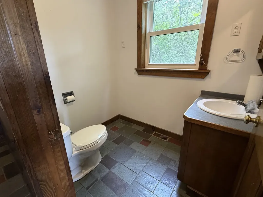 531 12 Route Hartland VT 05048