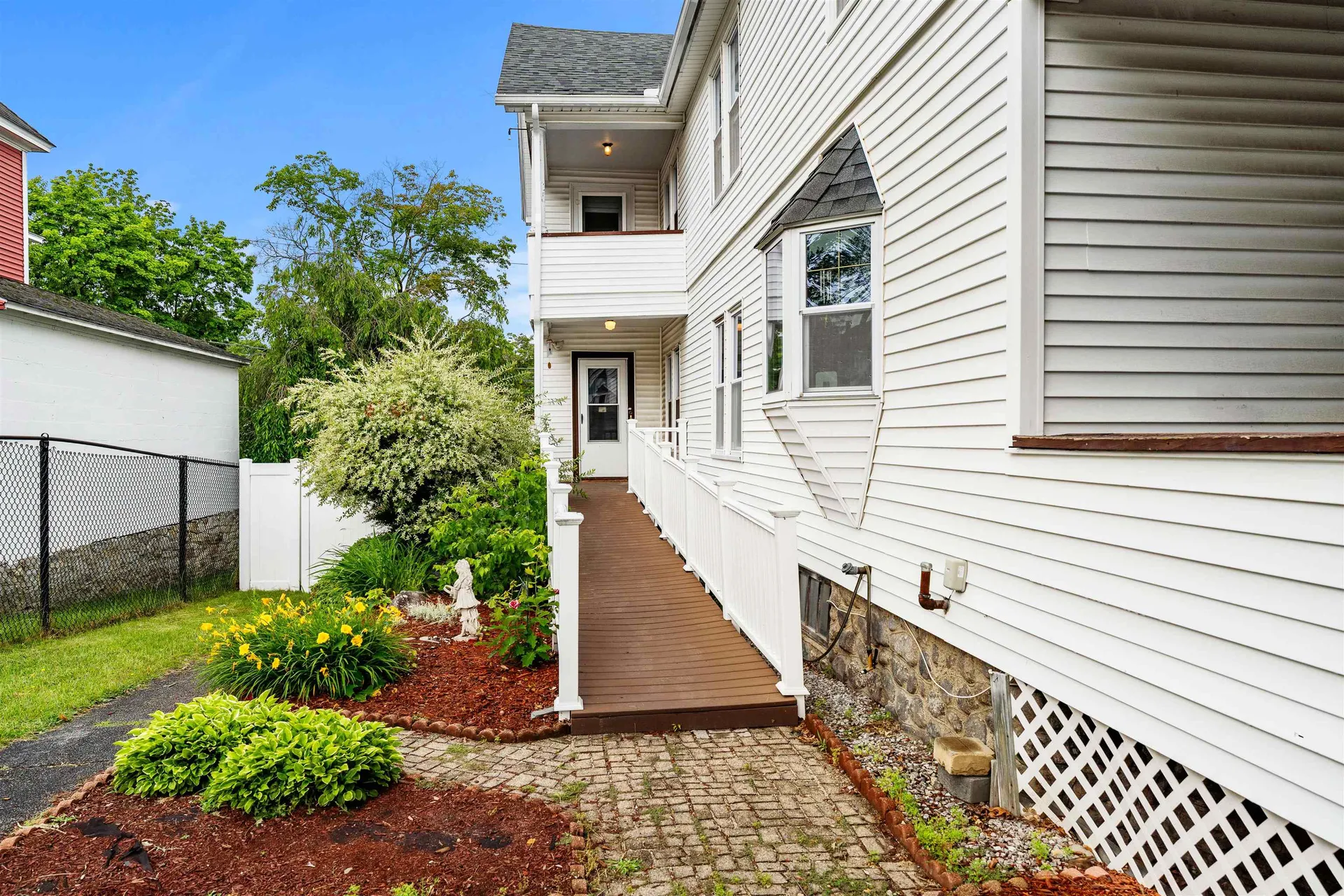 852 Beech Street Manchester NH 03104