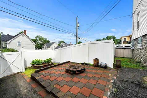 852 Beech Street Manchester NH 03104