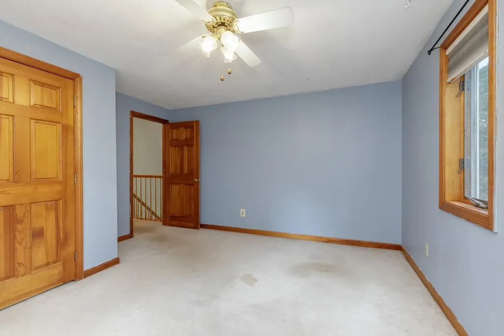 76 Hampstead Road Danville NH 03819