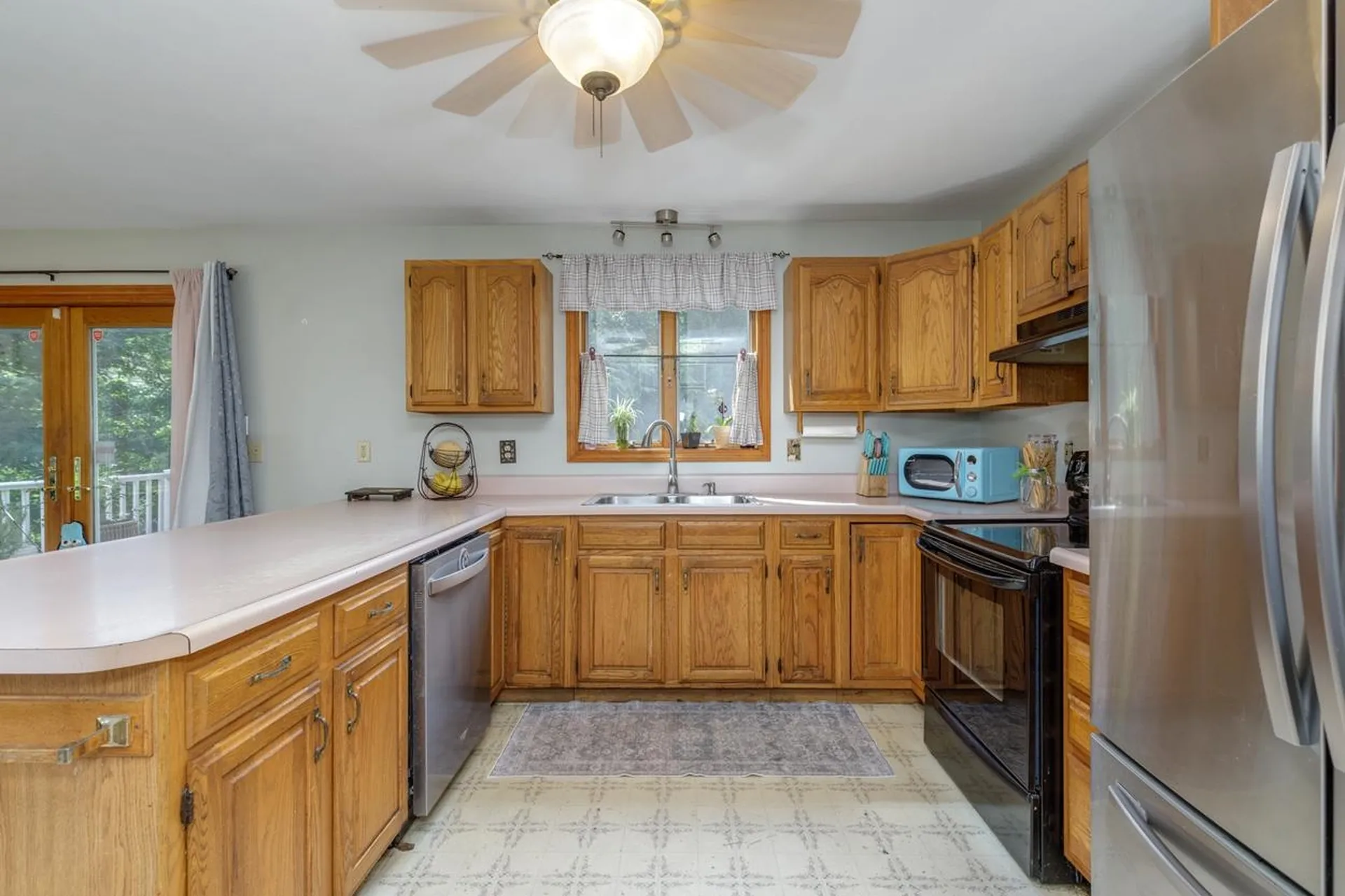 76 Hampstead Road Danville NH 03819