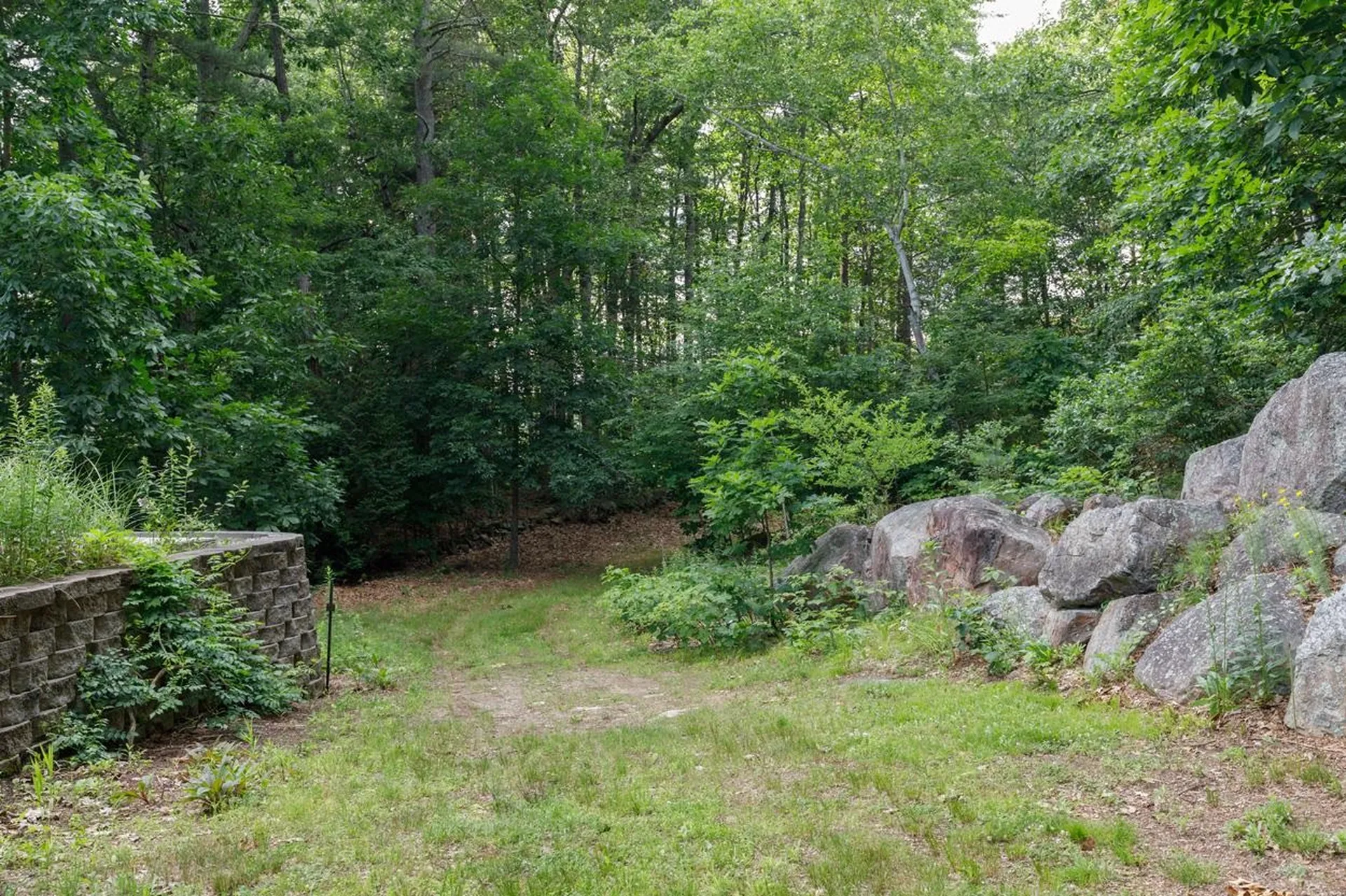 76 Hampstead Road Danville NH 03819