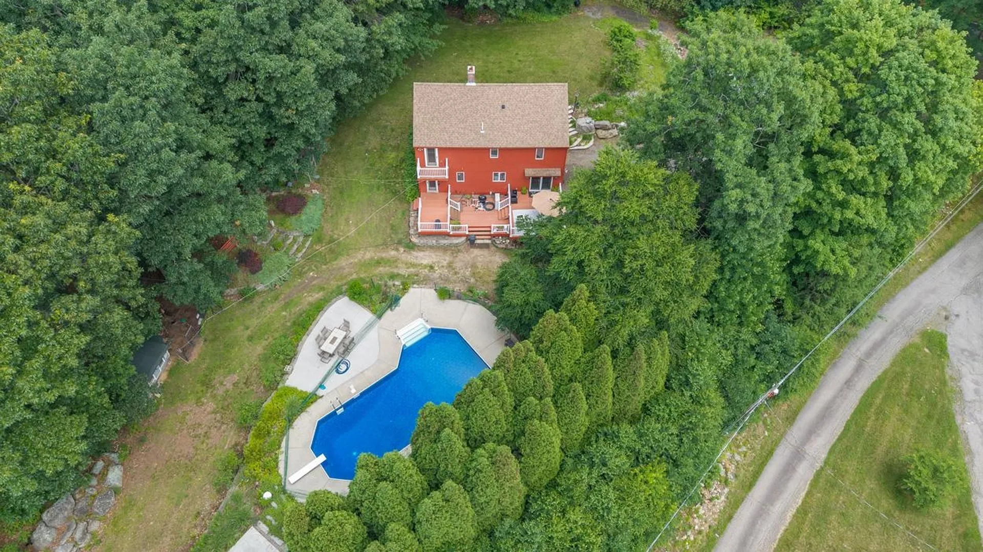 76 Hampstead Road Danville NH 03819