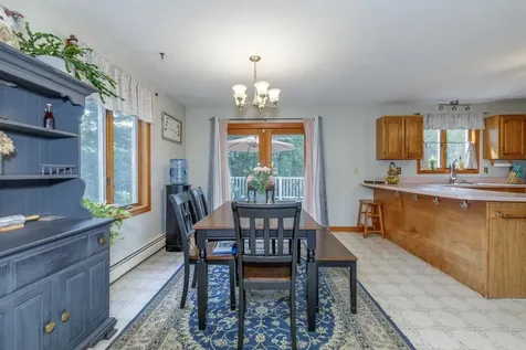 76 Hampstead Road Danville NH 03819