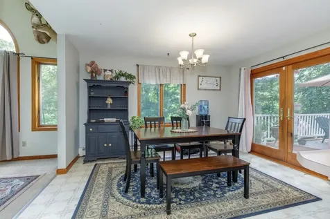 76 Hampstead Road Danville NH 03819