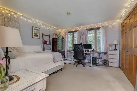 76 Hampstead Road Danville NH 03819