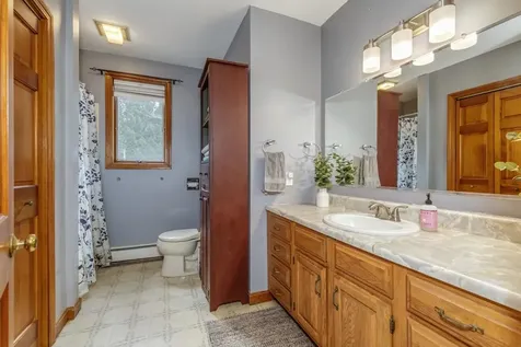 76 Hampstead Road Danville NH 03819
