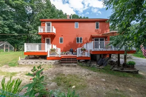 76 Hampstead Road Danville NH 03819