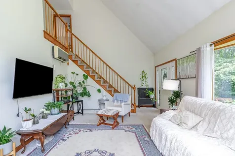 76 Hampstead Road Danville NH 03819