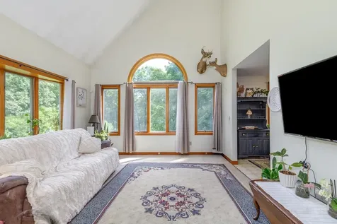 76 Hampstead Road Danville NH 03819