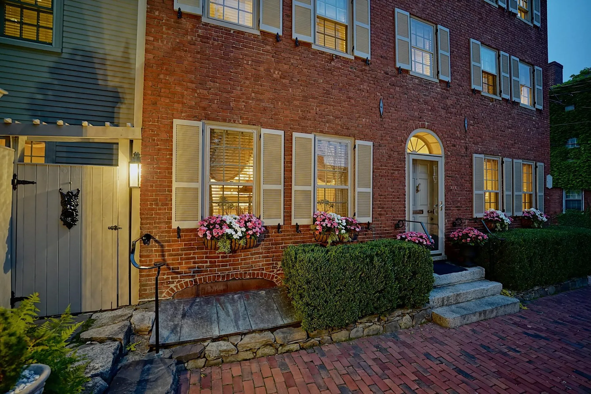 20 Atkinson Street Portsmouth NH 03801