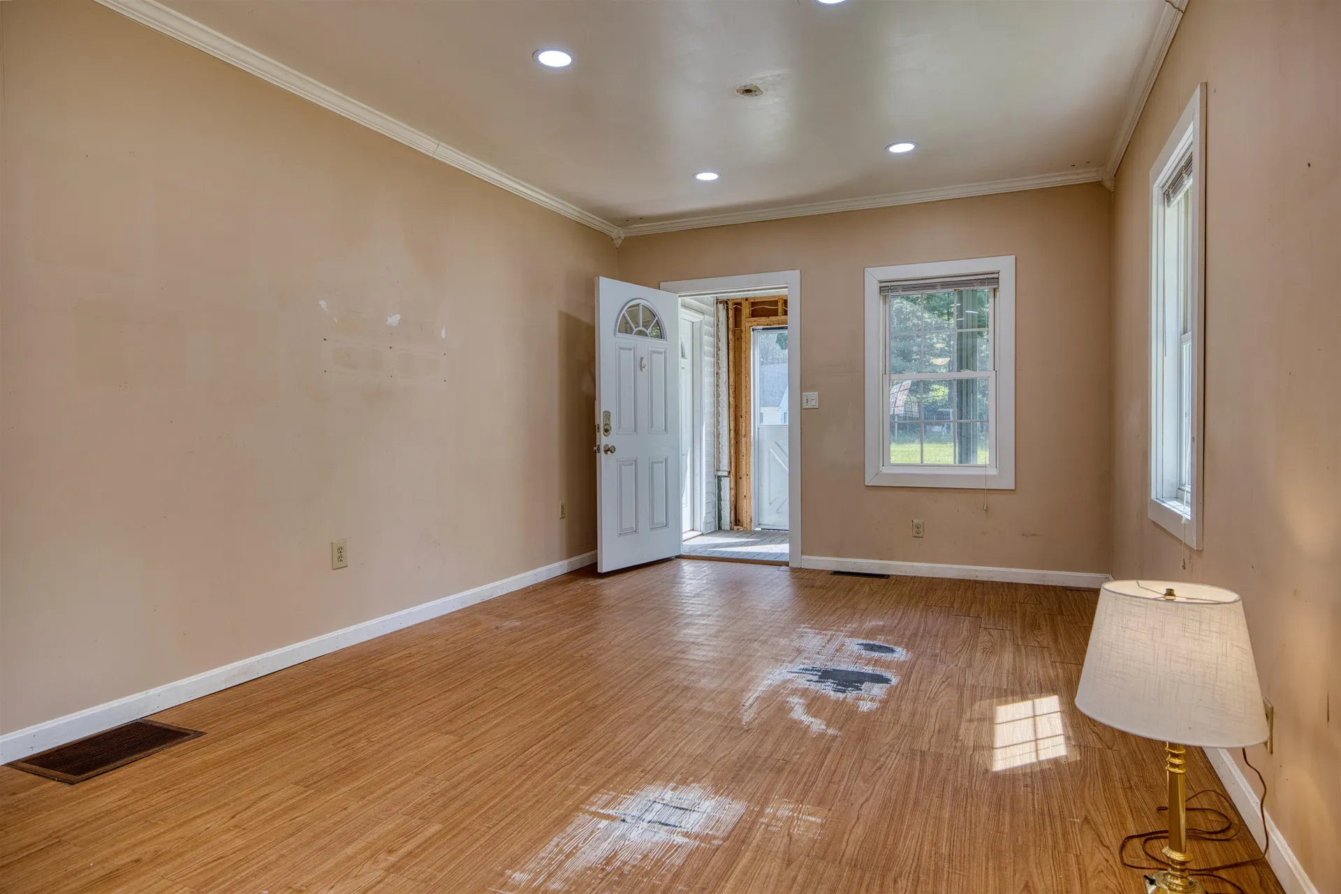 11 Depot Square Street Ossipee NH 03814-6846
