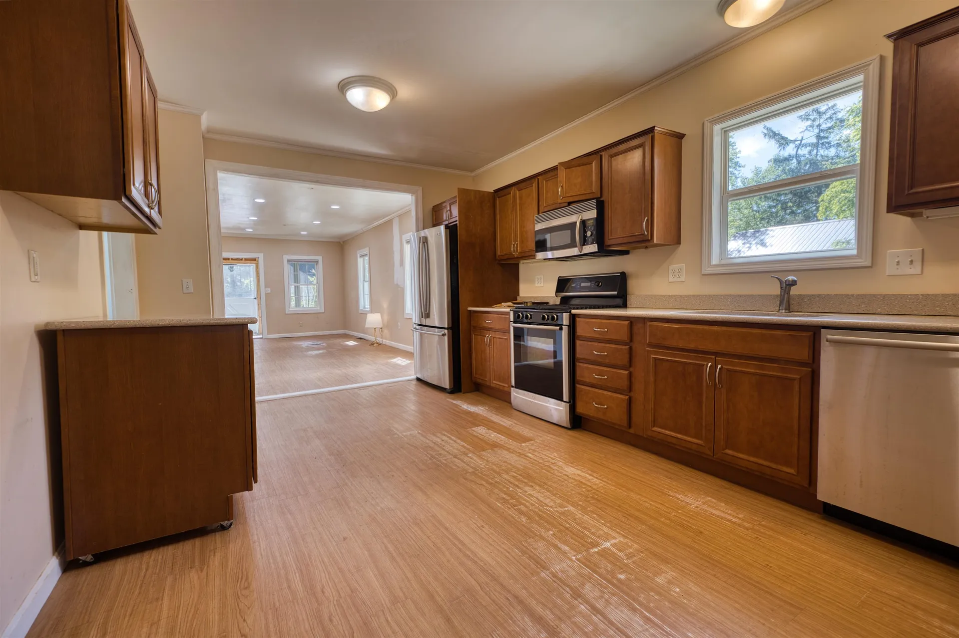 11 Depot Square Street Ossipee NH 03814-6846