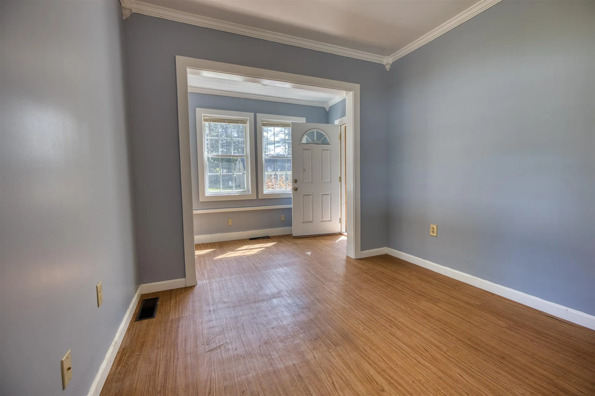 11 Depot Square Street Ossipee NH 03814-6846