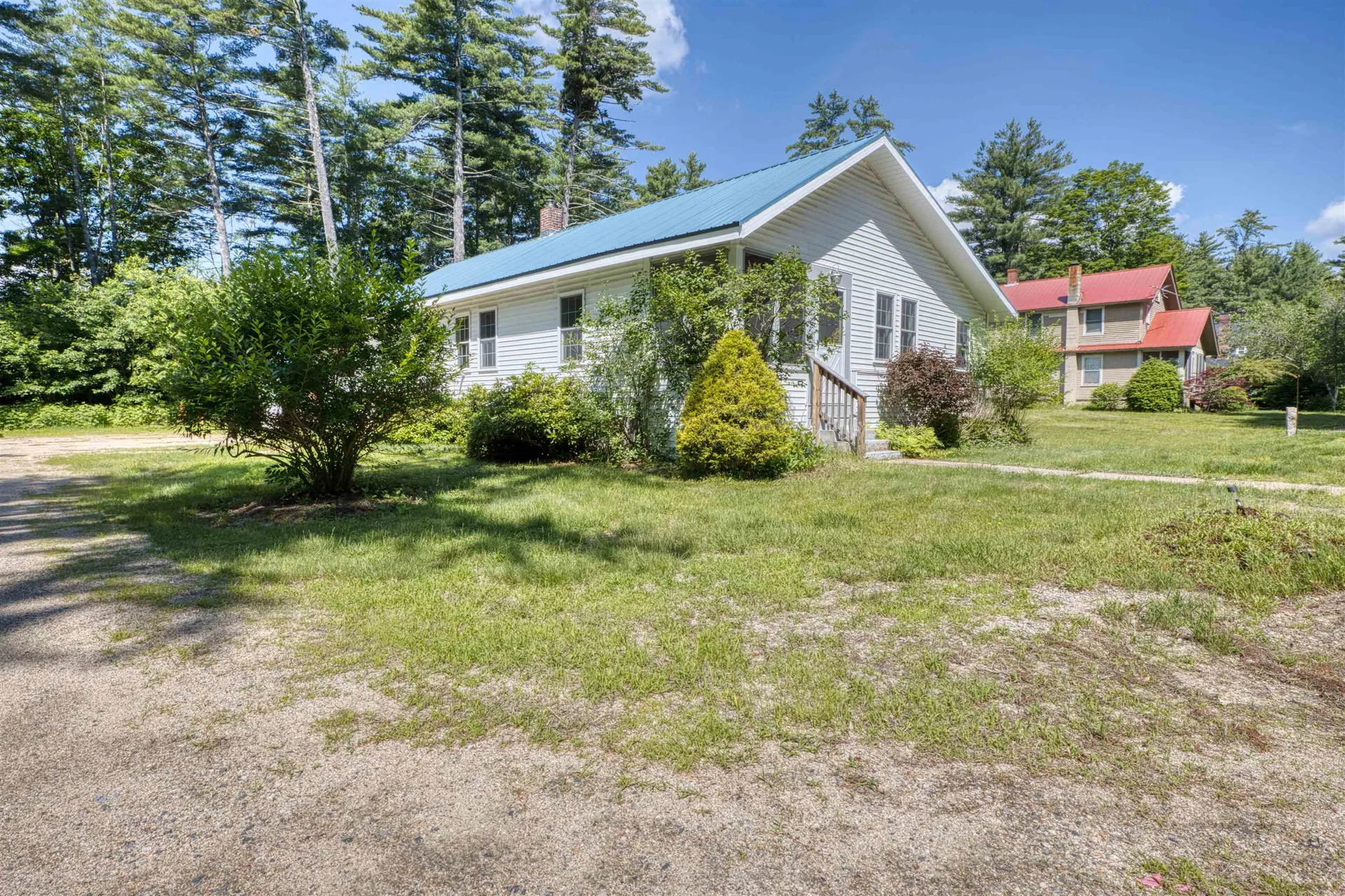 11 Depot Square Street Ossipee NH 03814-6846