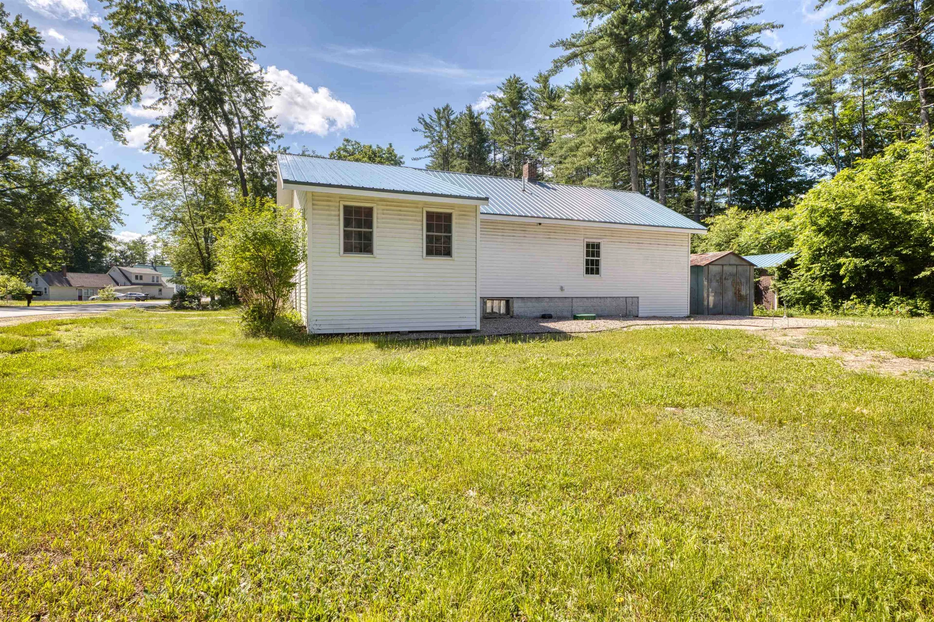 11 Depot Square Street Ossipee NH 03814-6846