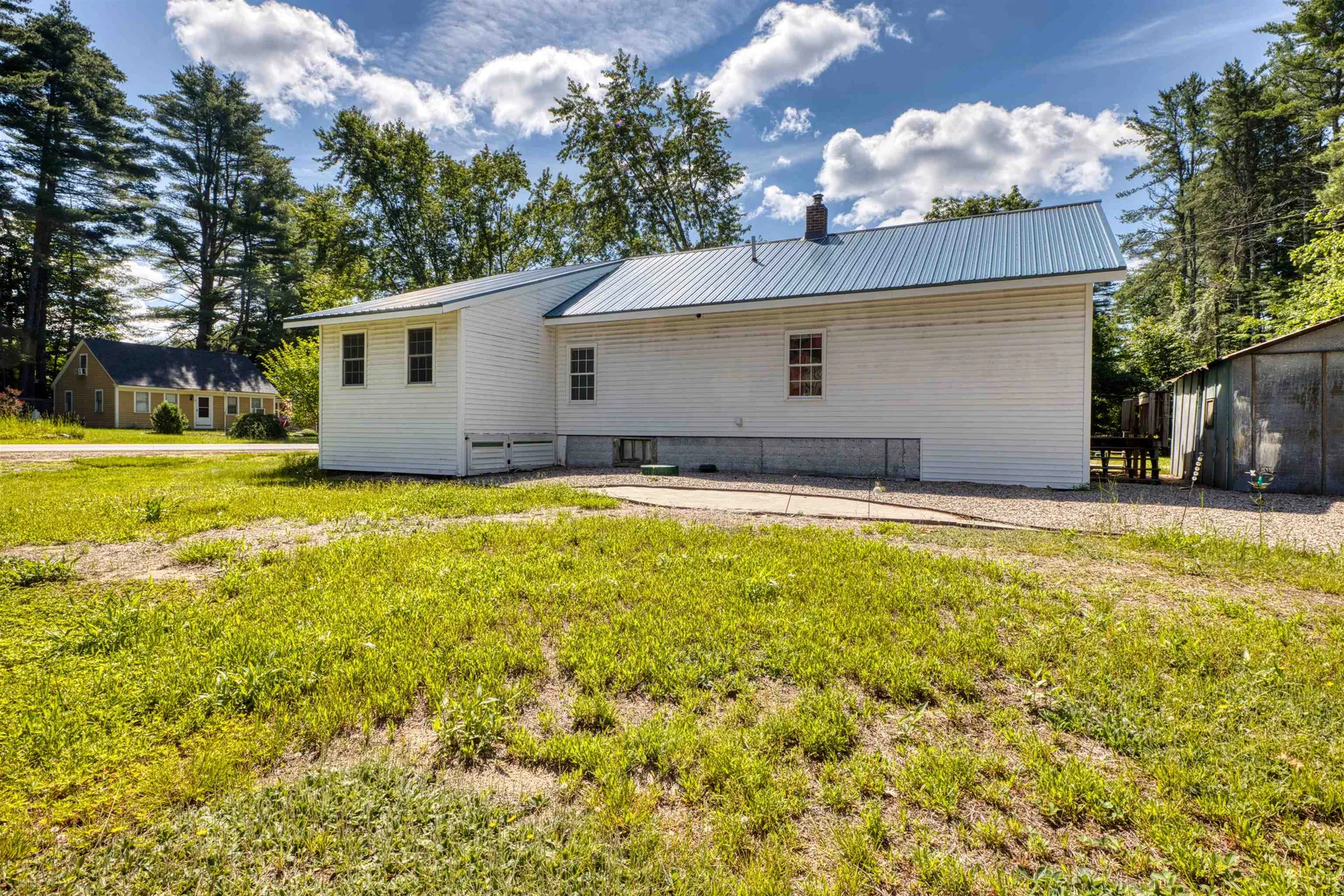 11 Depot Square Street Ossipee NH 03814-6846