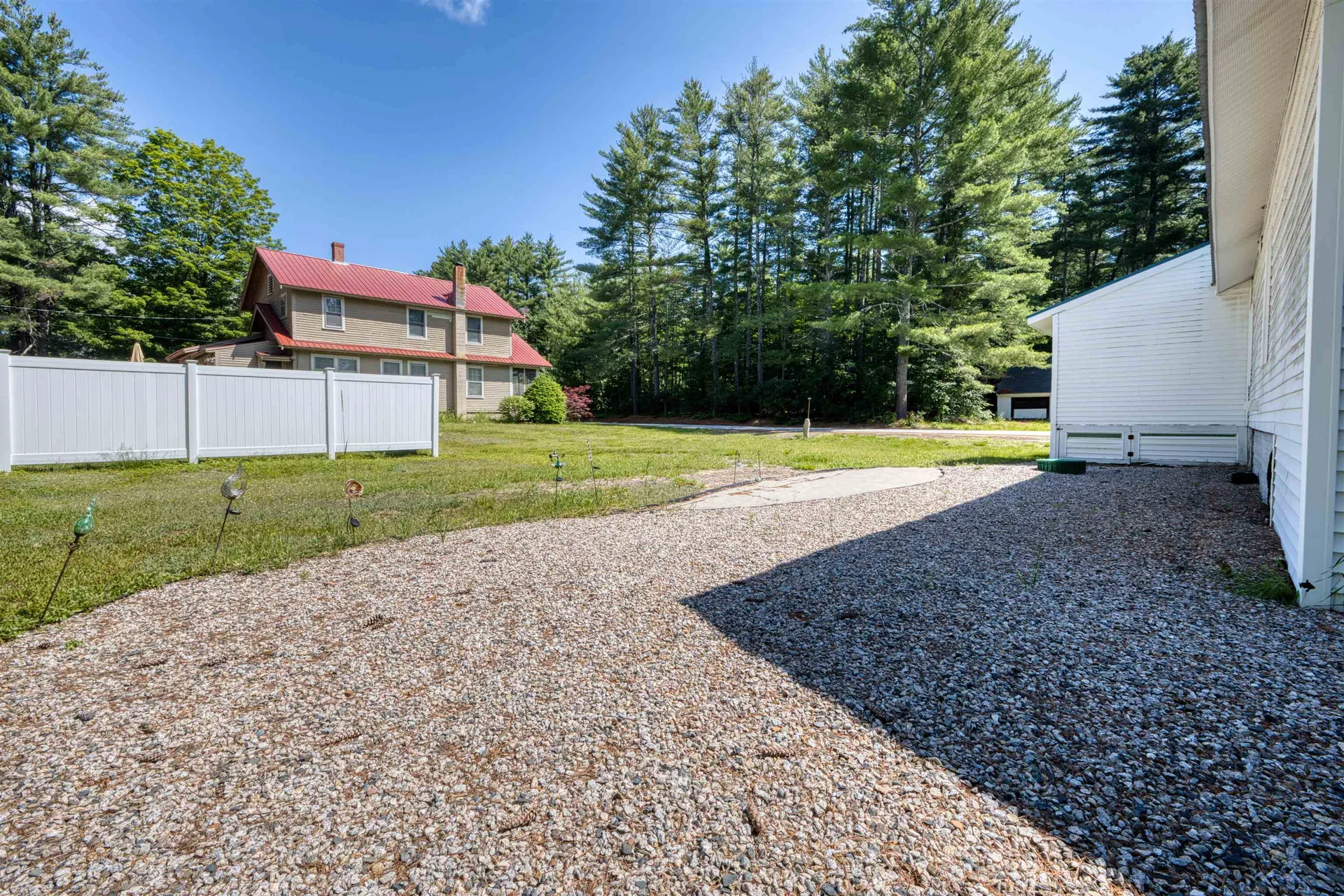 11 Depot Square Street Ossipee NH 03814-6846