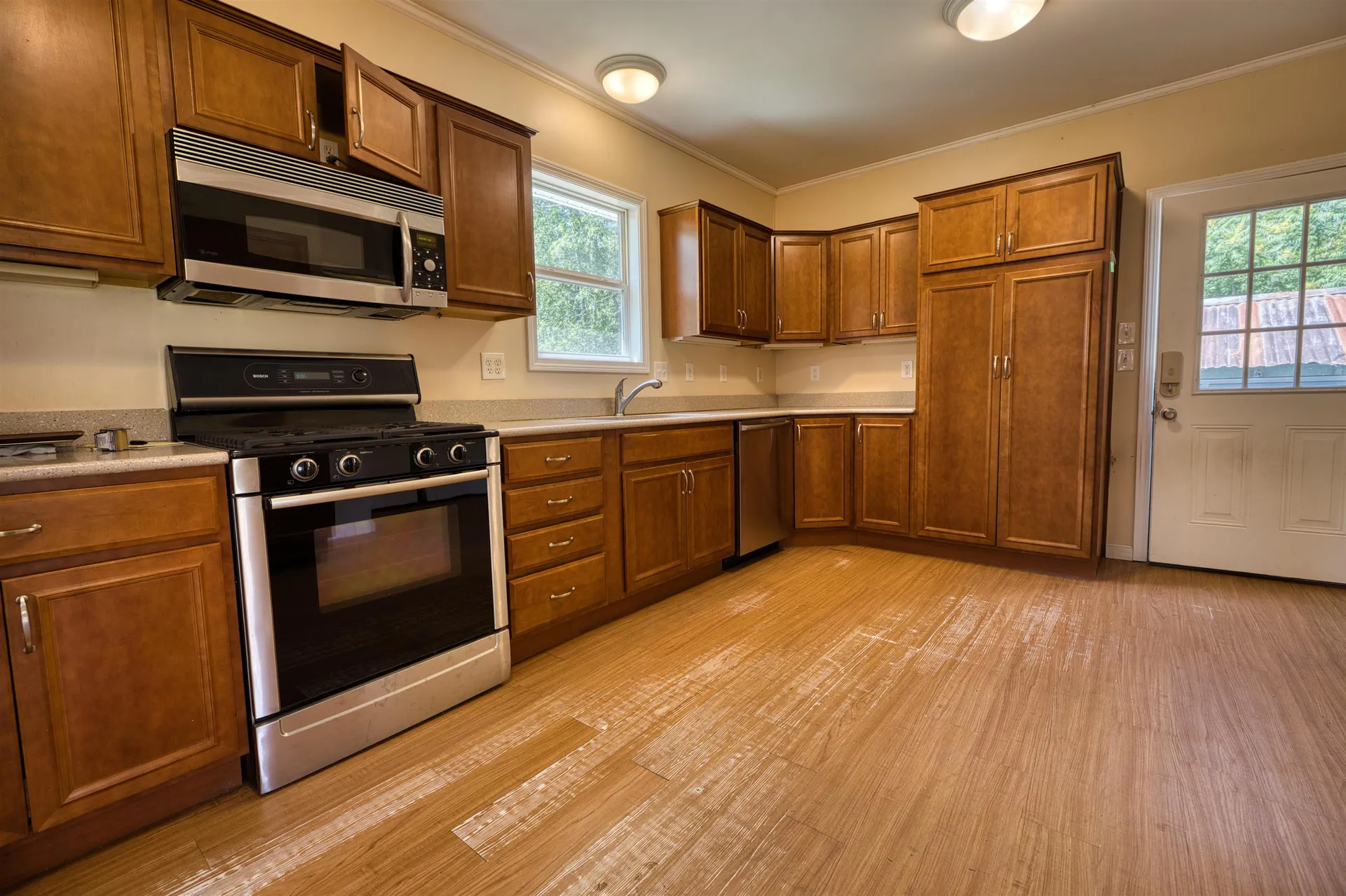 11 Depot Square Street Ossipee NH 03814-6846