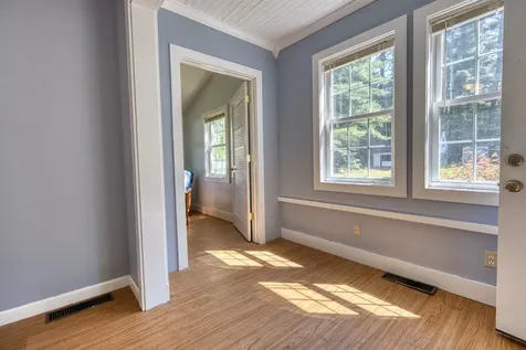 11 Depot Square Street Ossipee NH 03814-6846