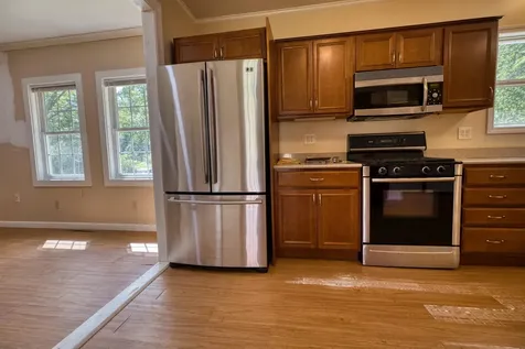 11 Depot Square Street Ossipee NH 03814-6846