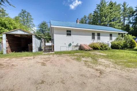 11 Depot Square Street Ossipee NH 03814-6846