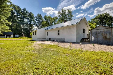 11 Depot Square Street Ossipee NH 03814-6846