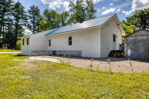 11 Depot Square Street Ossipee NH 03814-6846