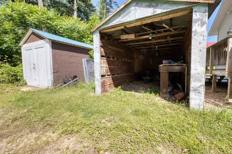 11 Depot Square Street Ossipee NH 03814-6846
